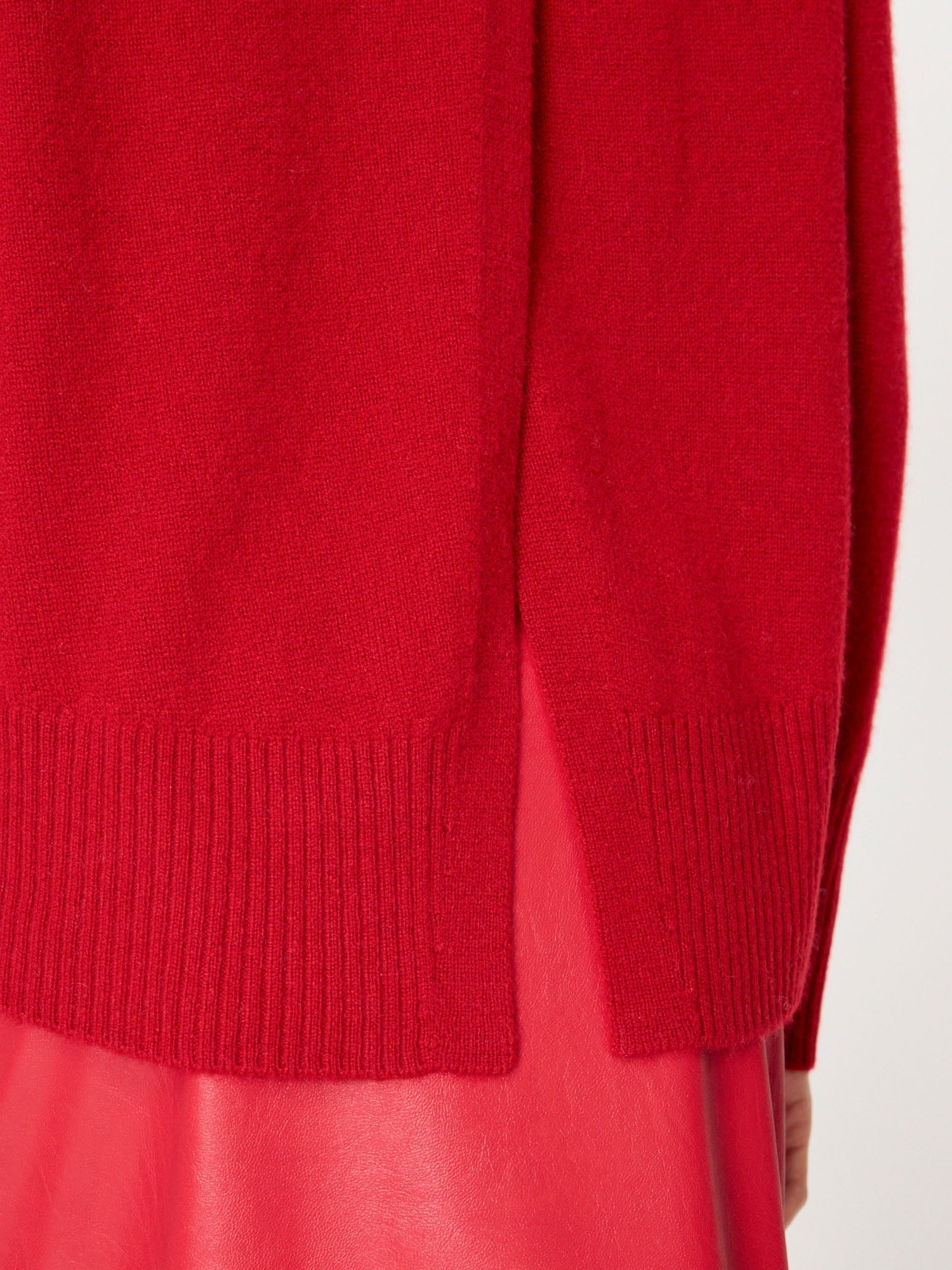 The onda crewneck cashmere sweater