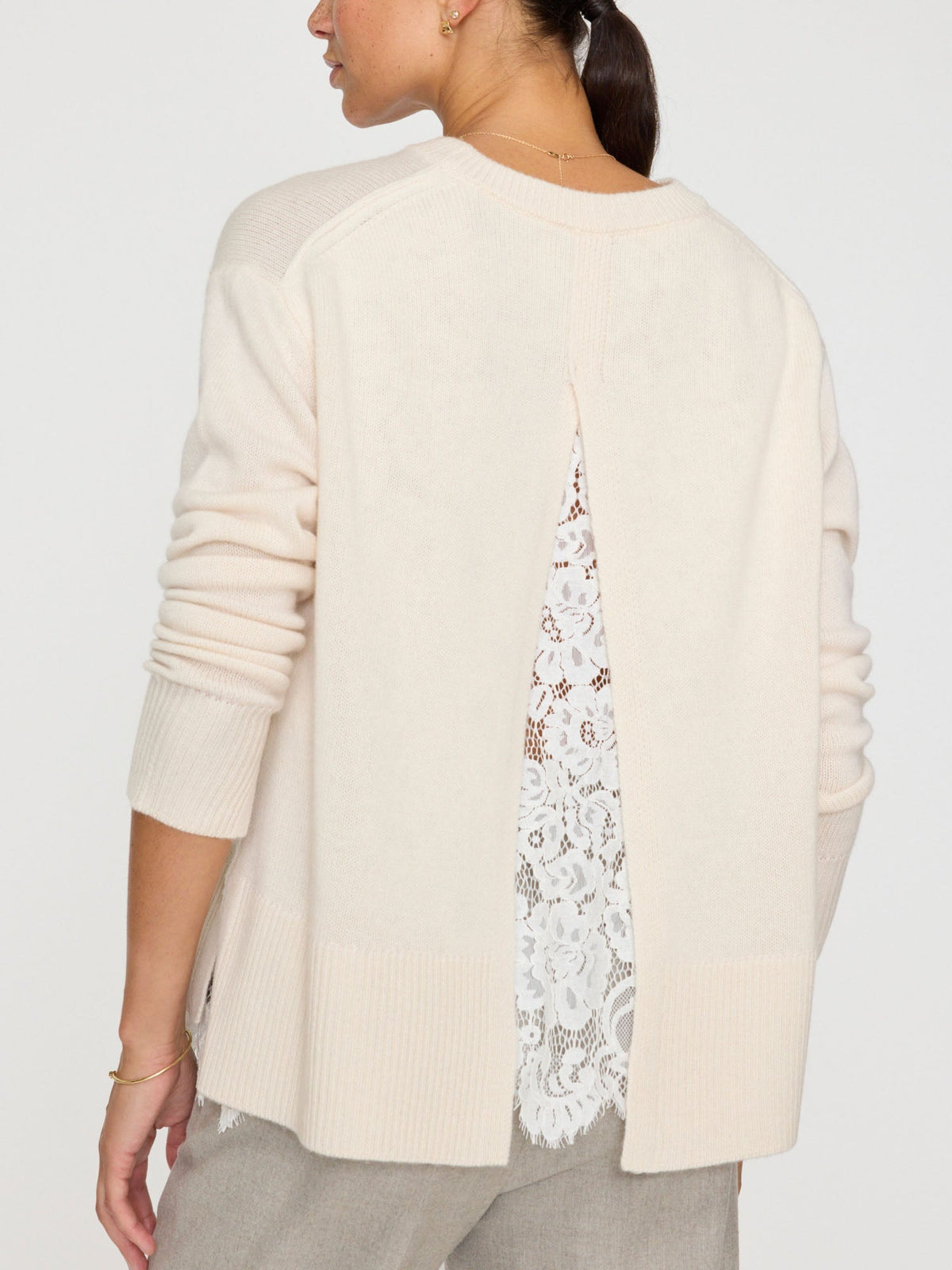 The marte lace looker