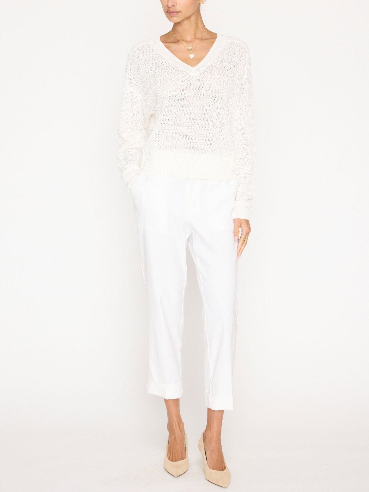 The leia open stitch vee