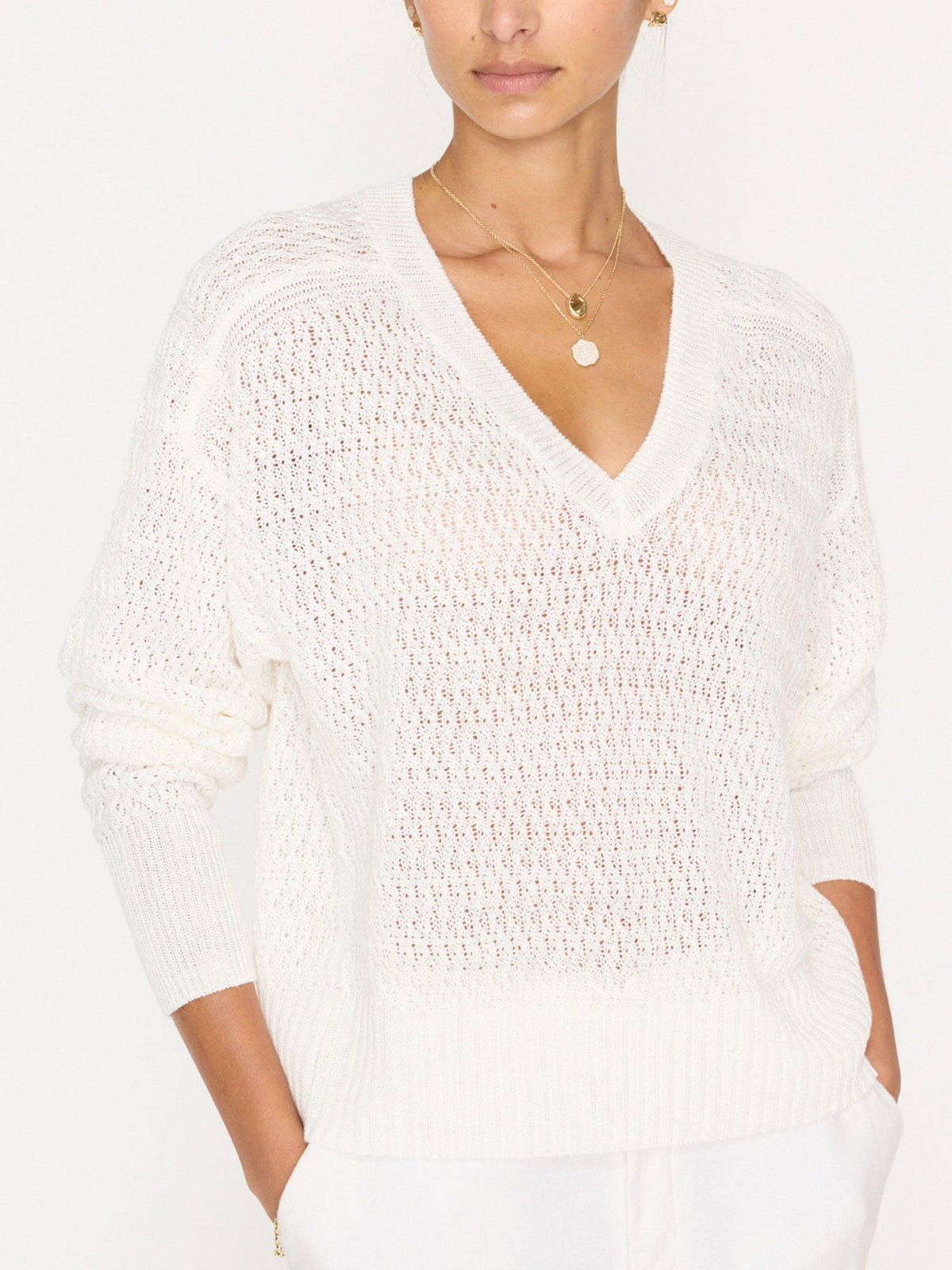 The leia open stitch vee
