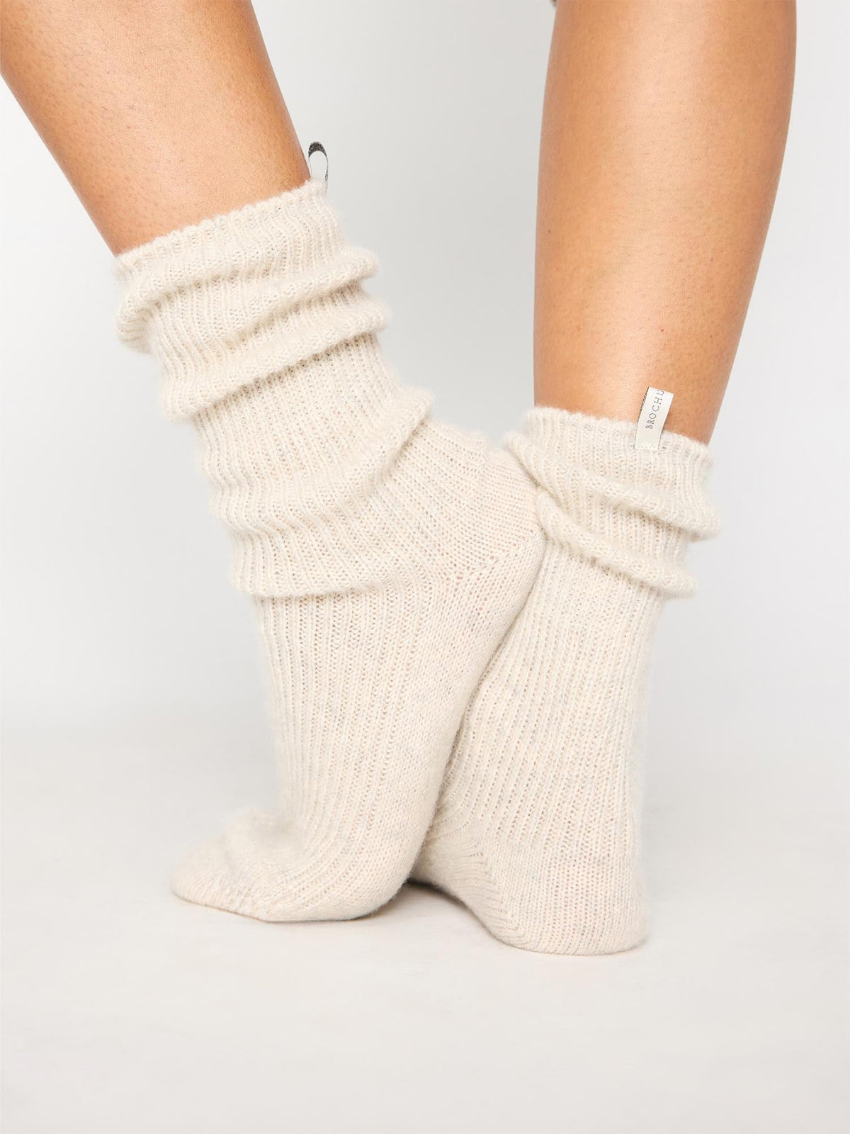 The ribbed cashmere socks
