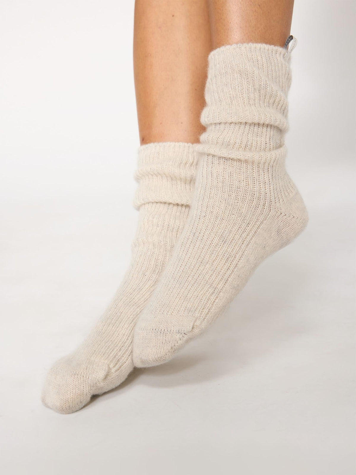 The ribbed cashmere socks