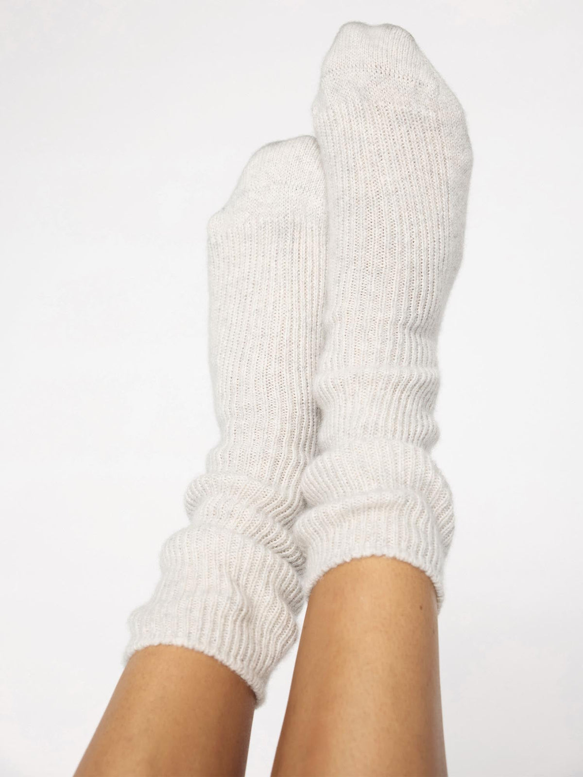 The ribbed cashmere socks