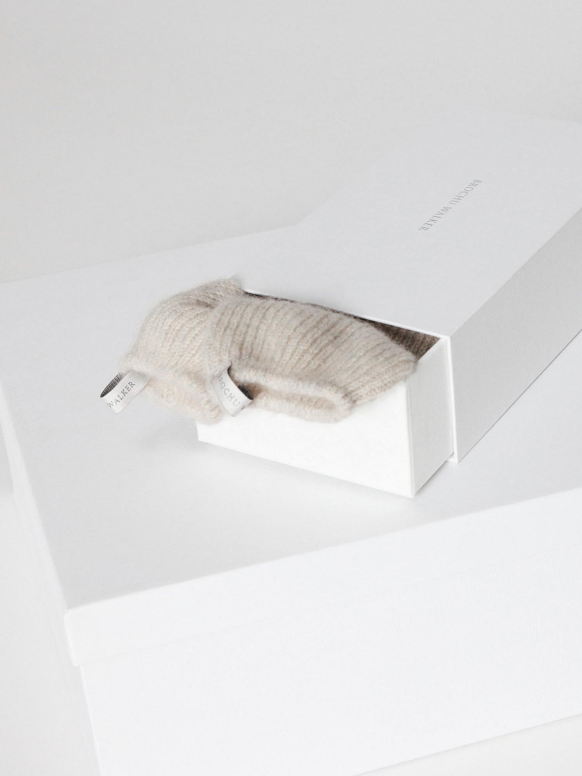 The ribbed cashmere socks
