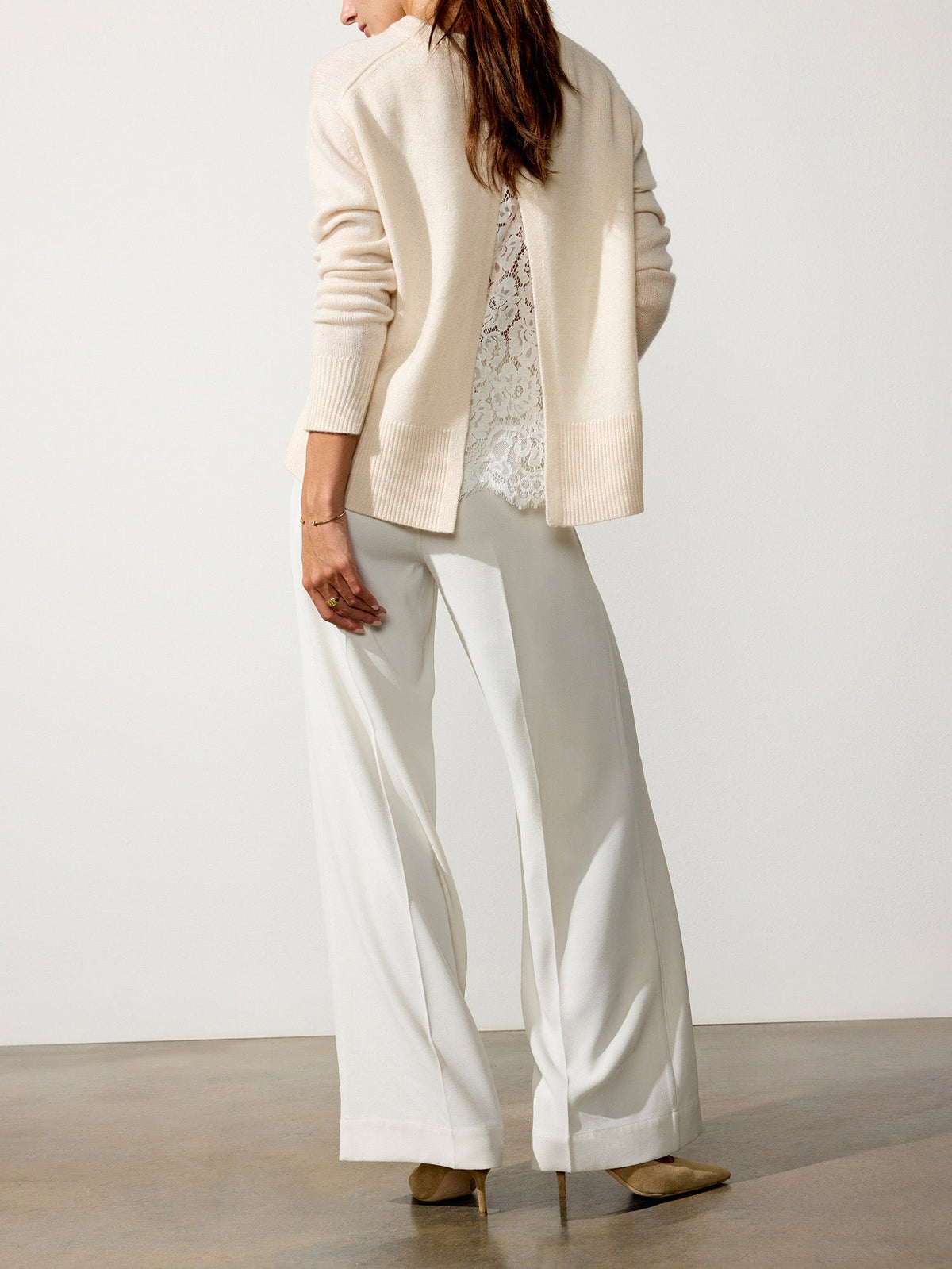 The marte lace looker