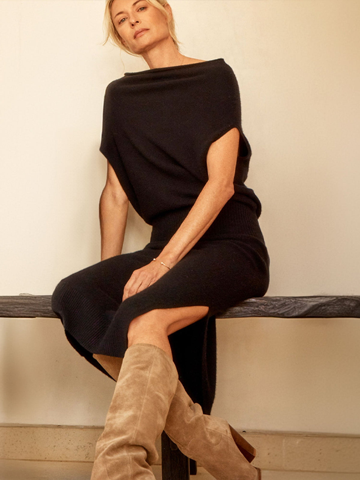 The lori sleeveless cashmere dress