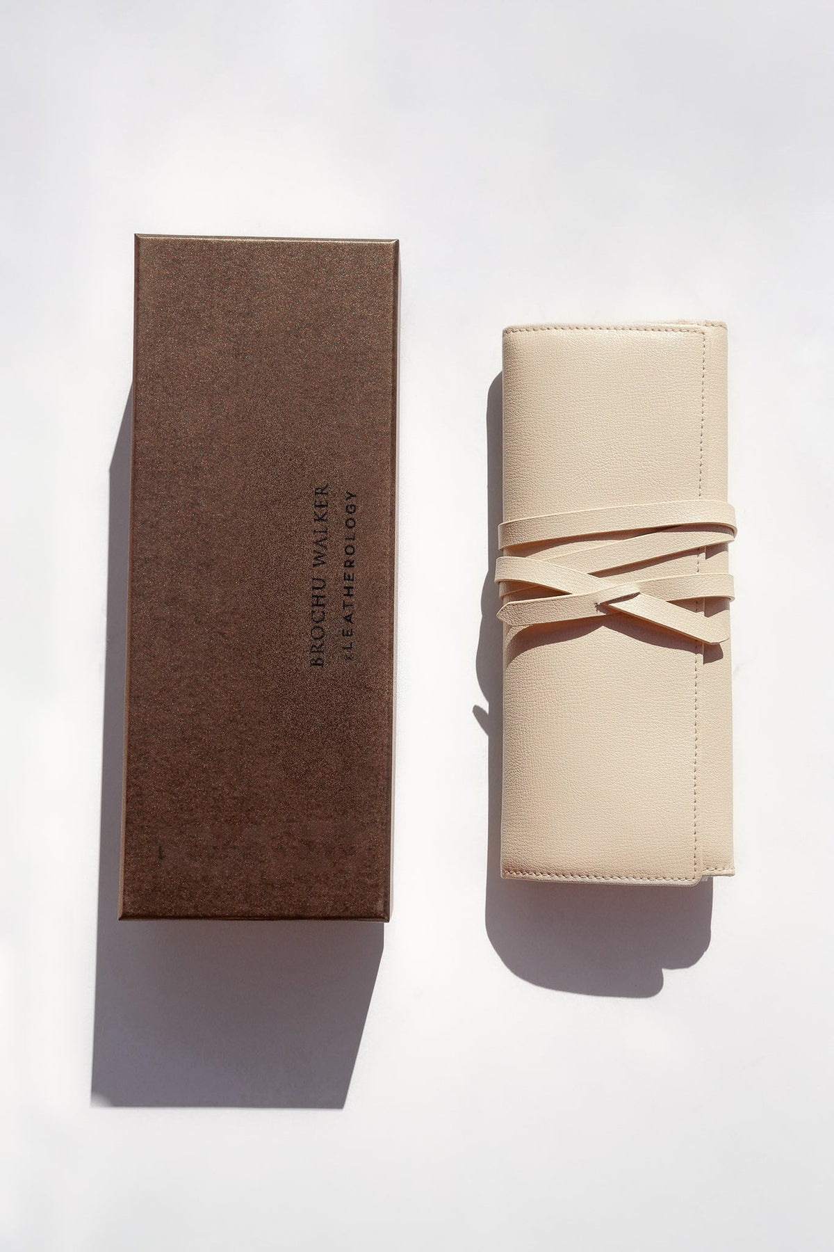 The jewelry travel roll