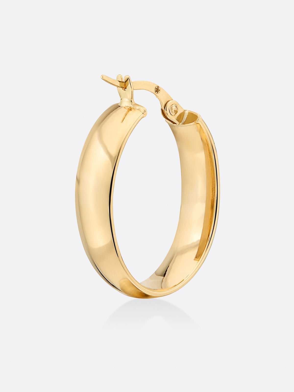 Icons yellow gold oval hoop earrings