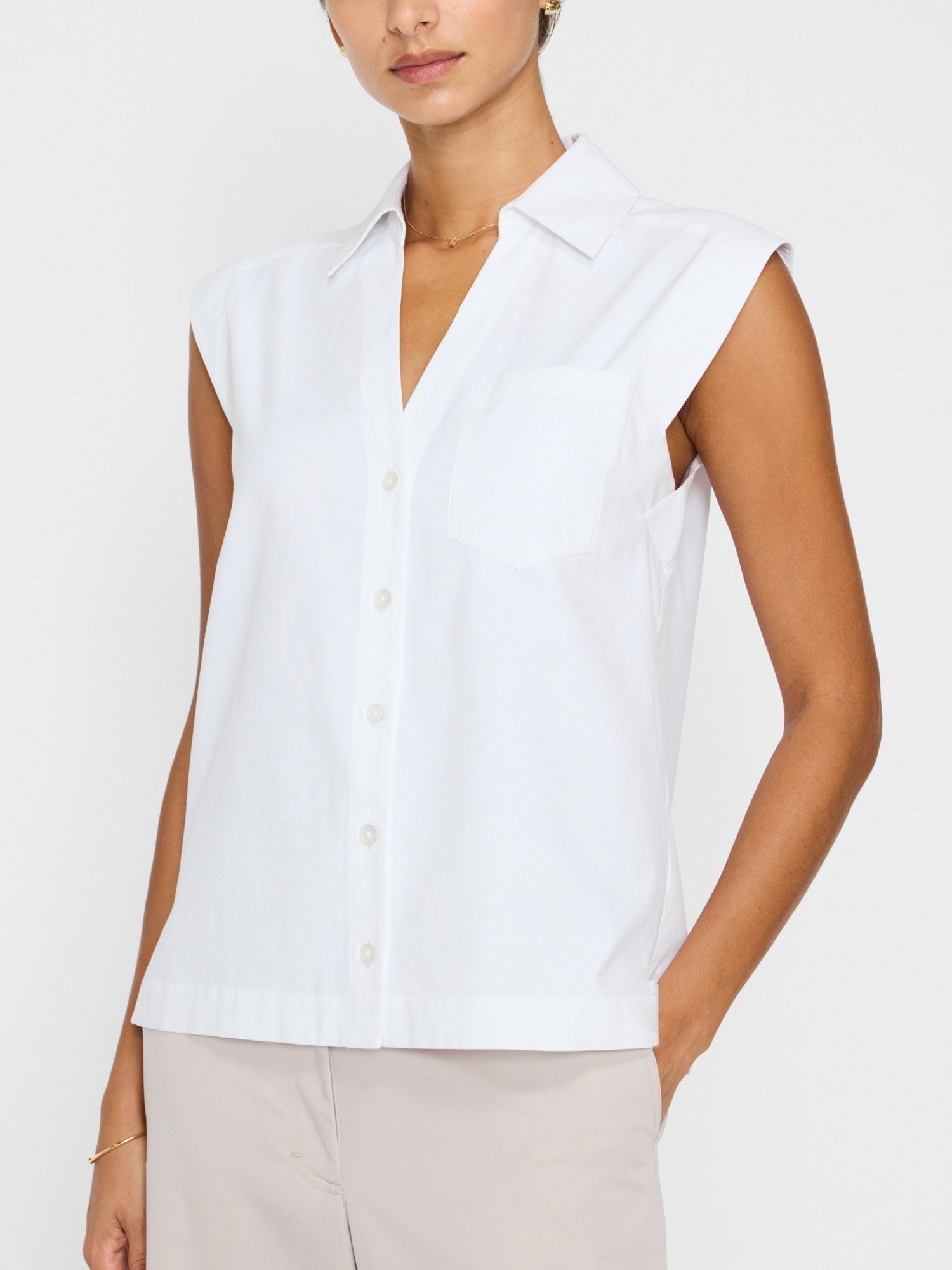 The elias sleeveless shirt