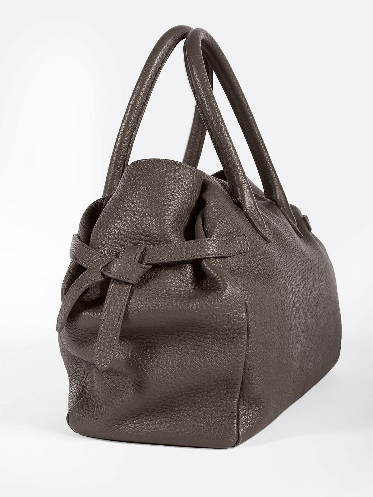 The everyday leather tote
