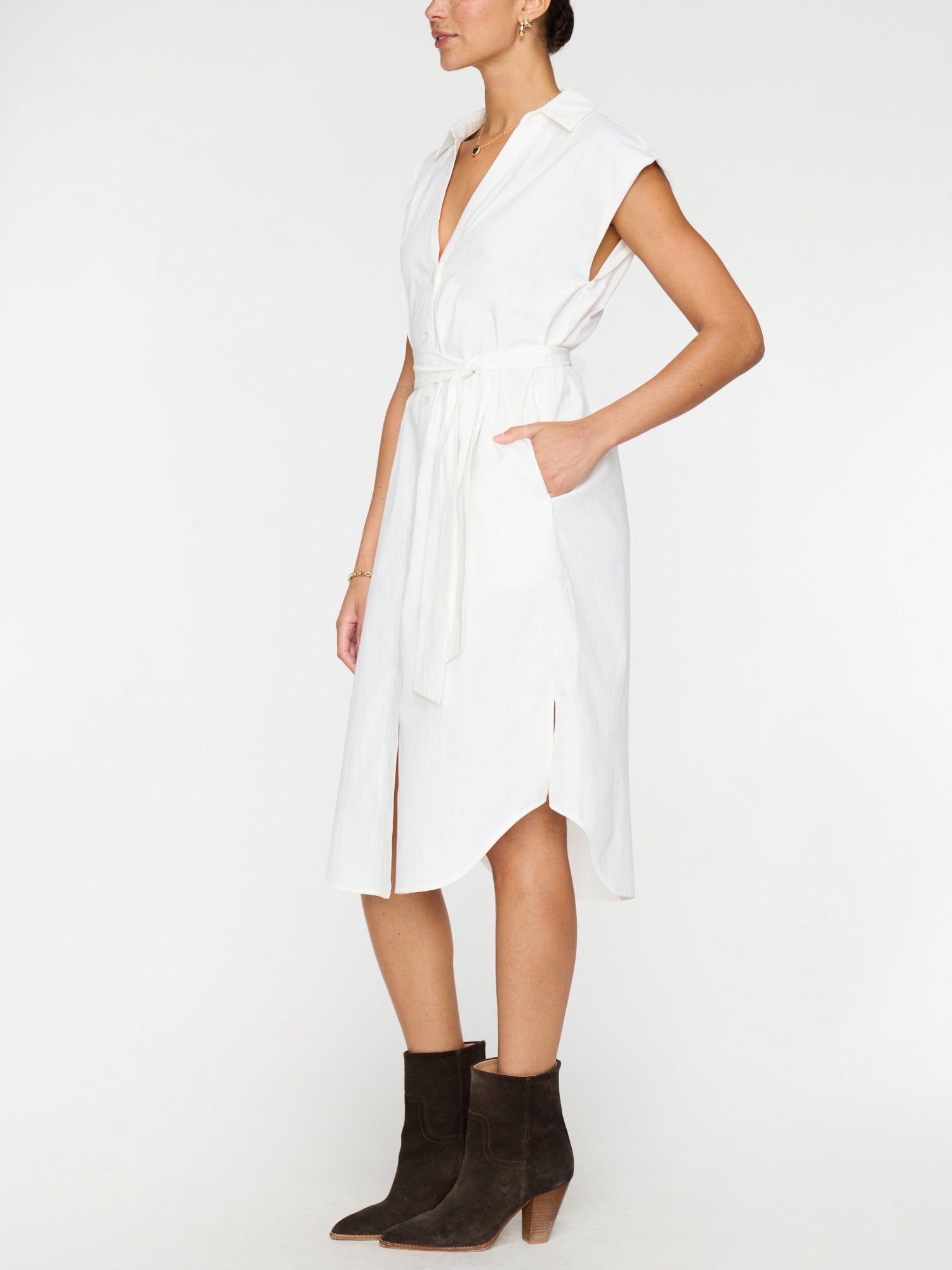 El vestido midi sin mangas Kylie