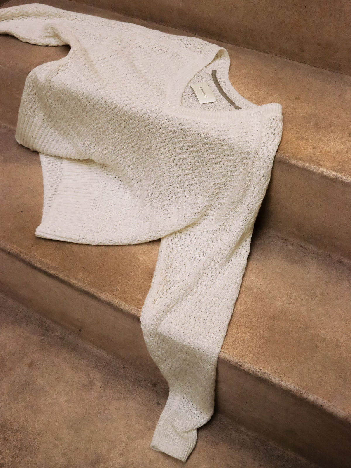 The leia open stitch vee