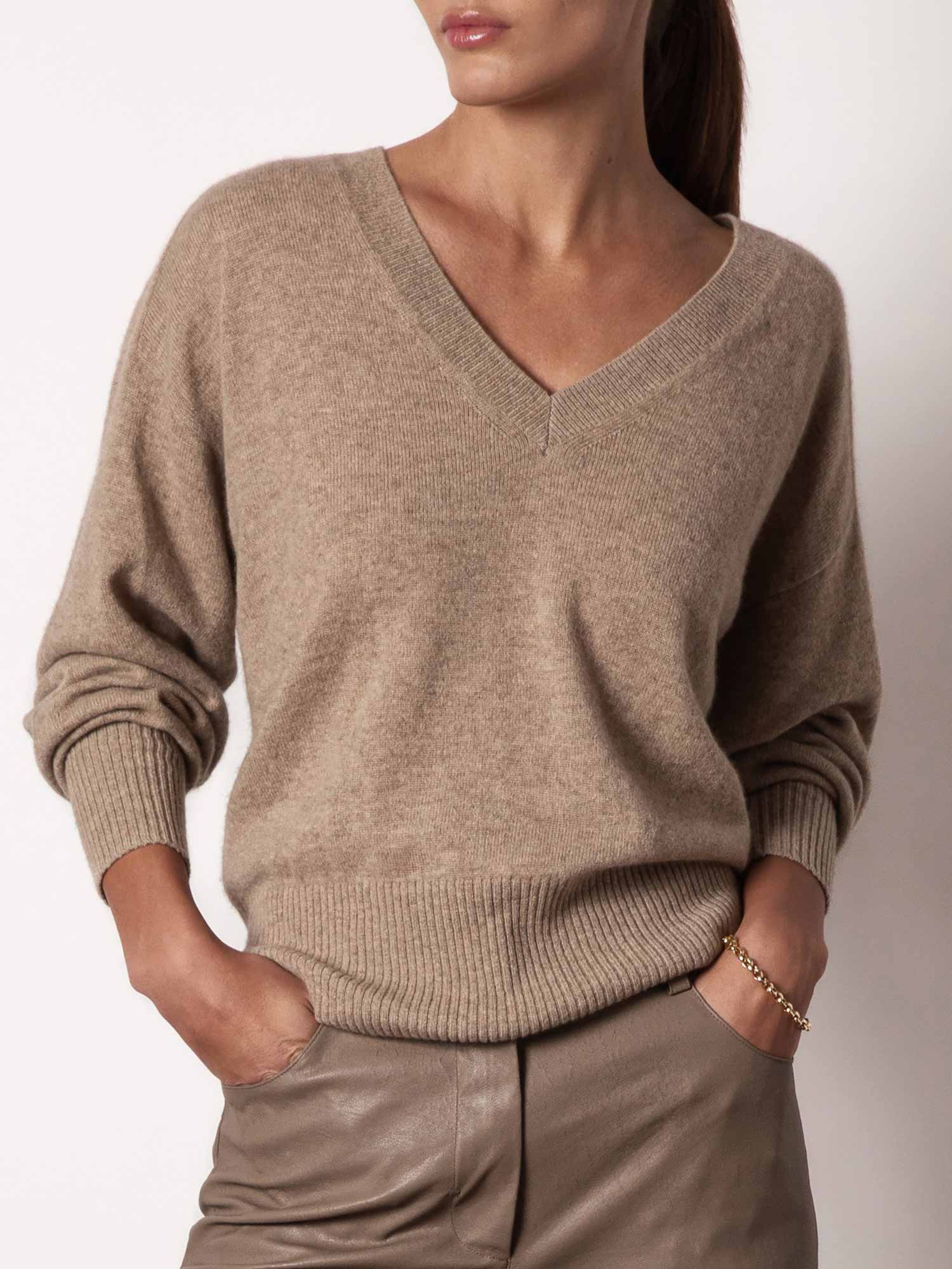 The leia vee cashmere sweater