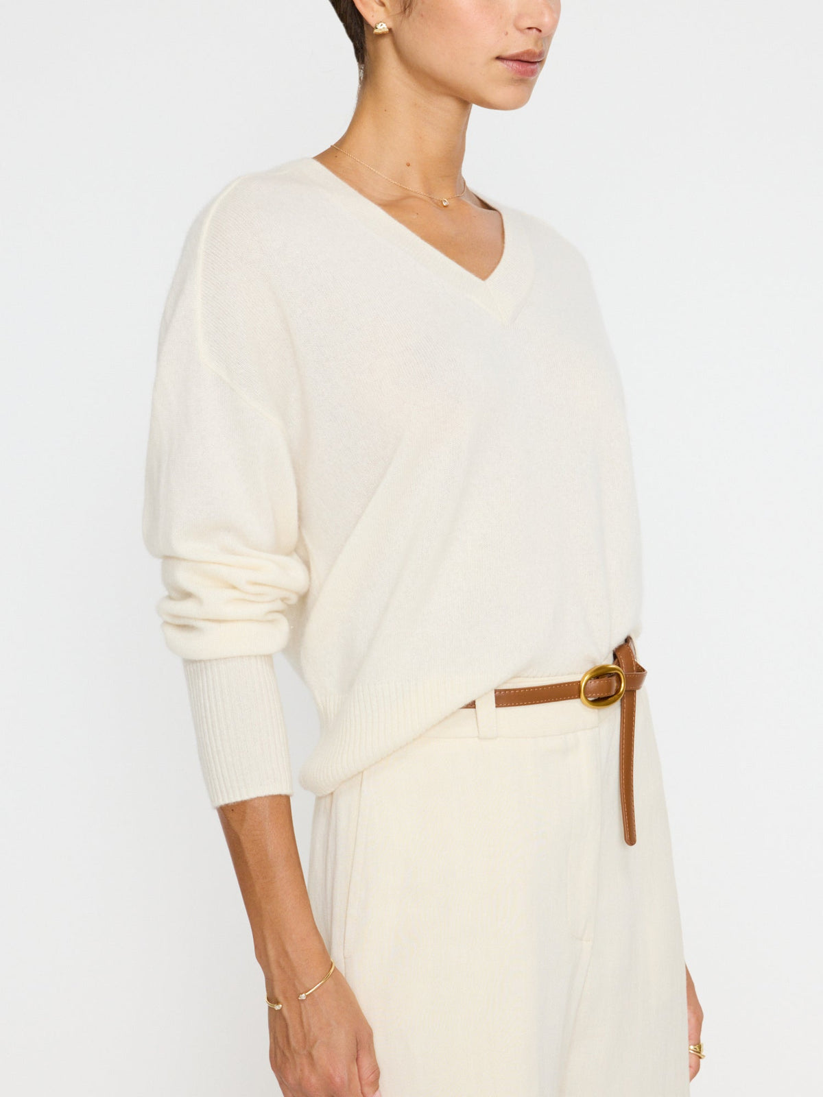 The leia vee cashmere sweater