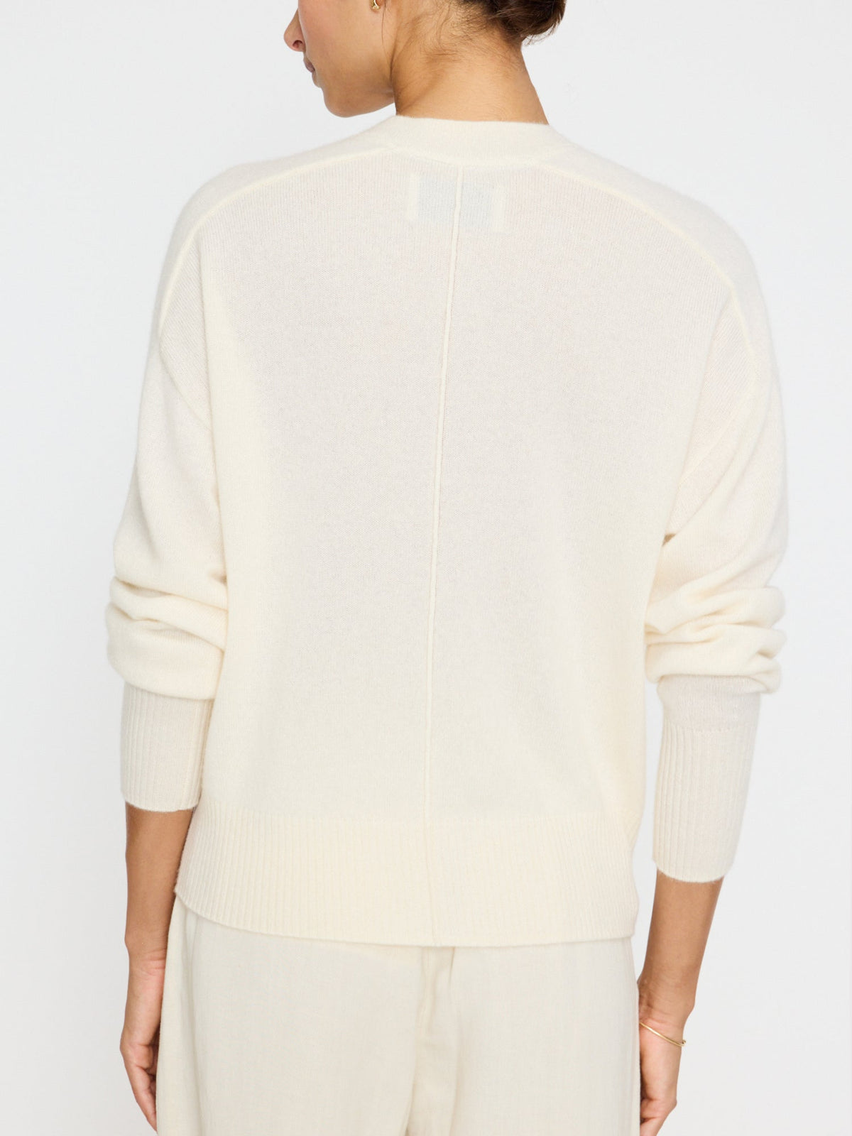 The leia vee cashmere sweater