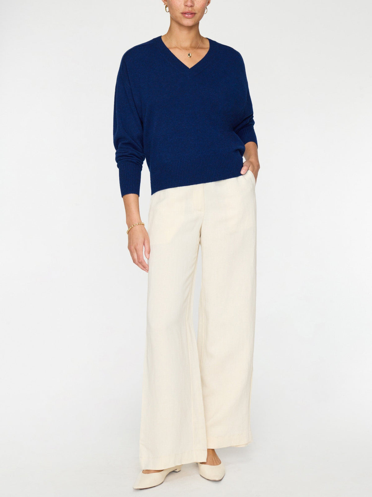 The leia vee cashmere sweater