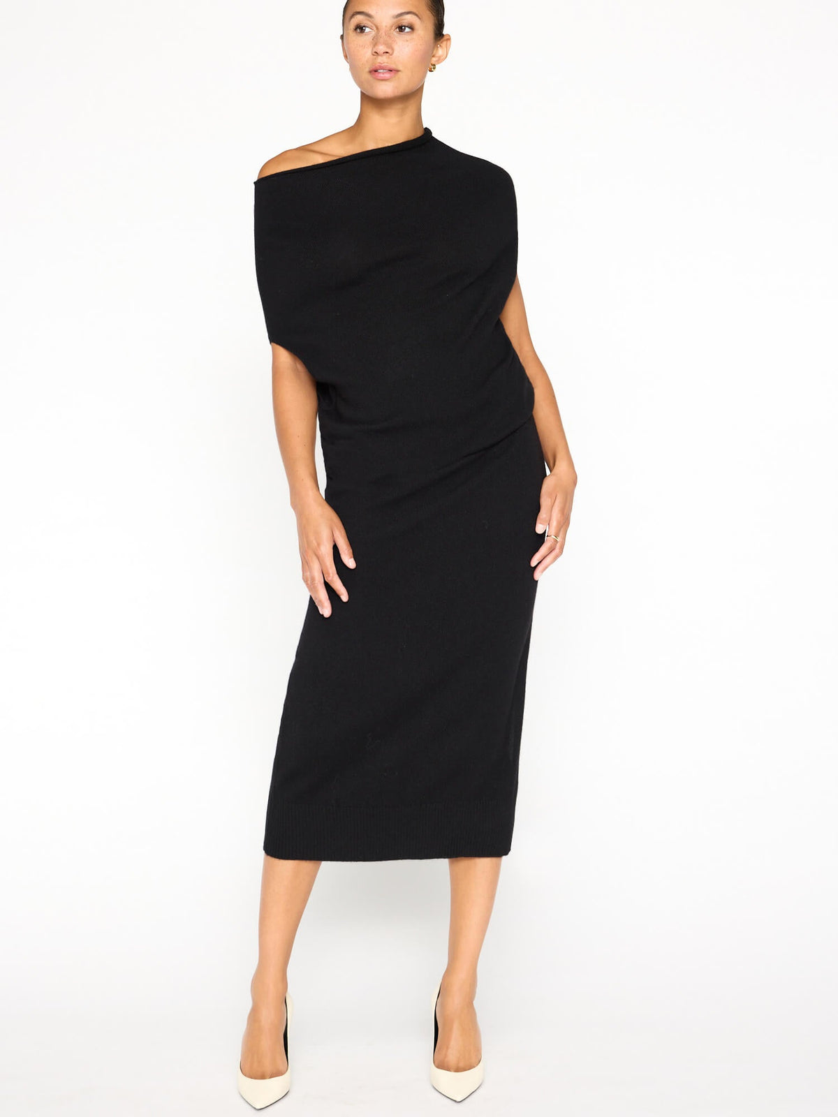 The lori sleeveless cashmere dress