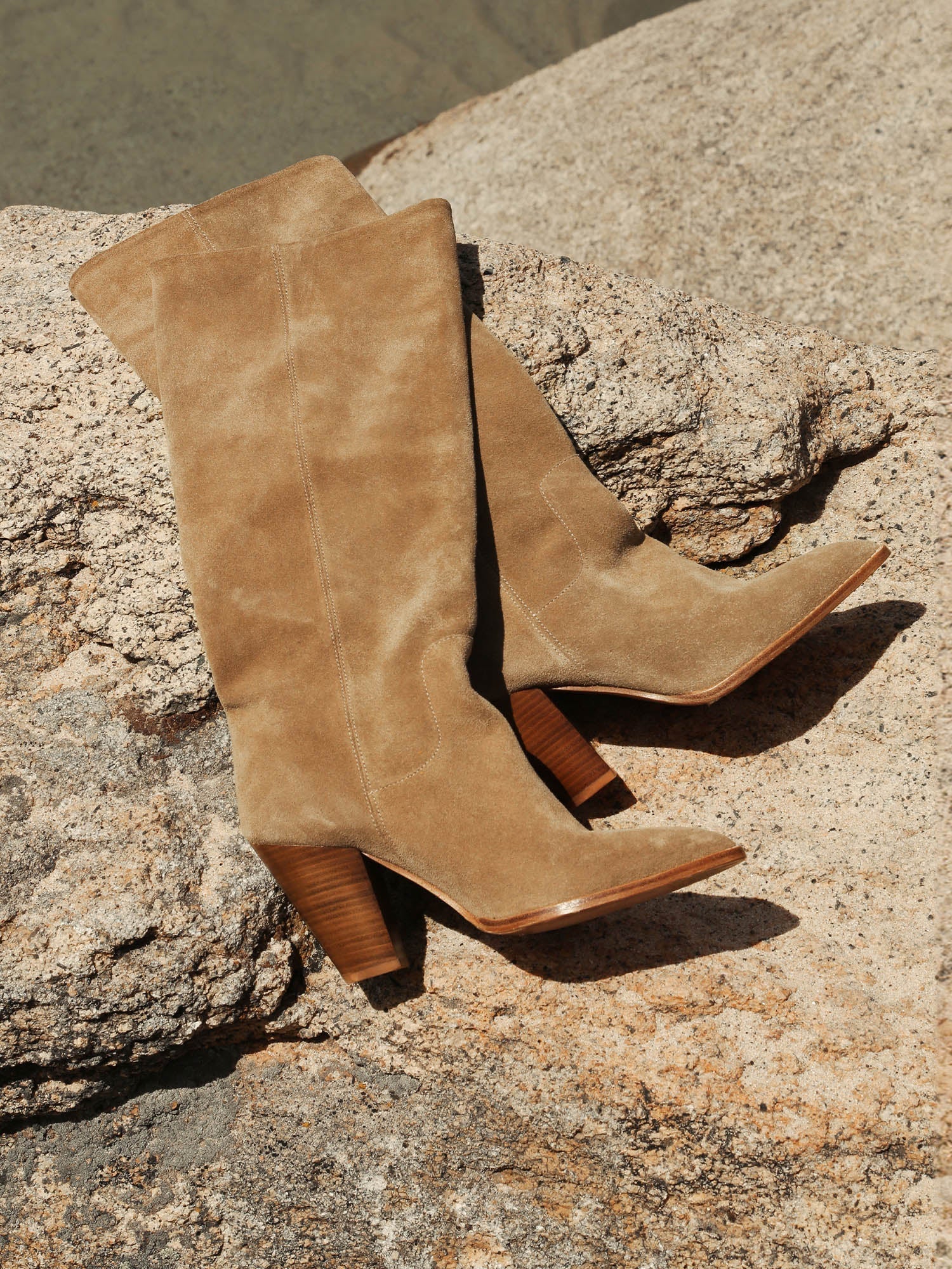 La bota alta de ante Marfa