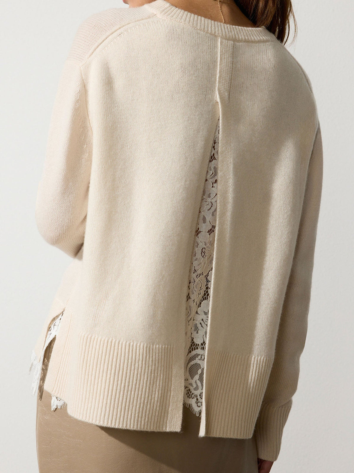 The marte lace looker