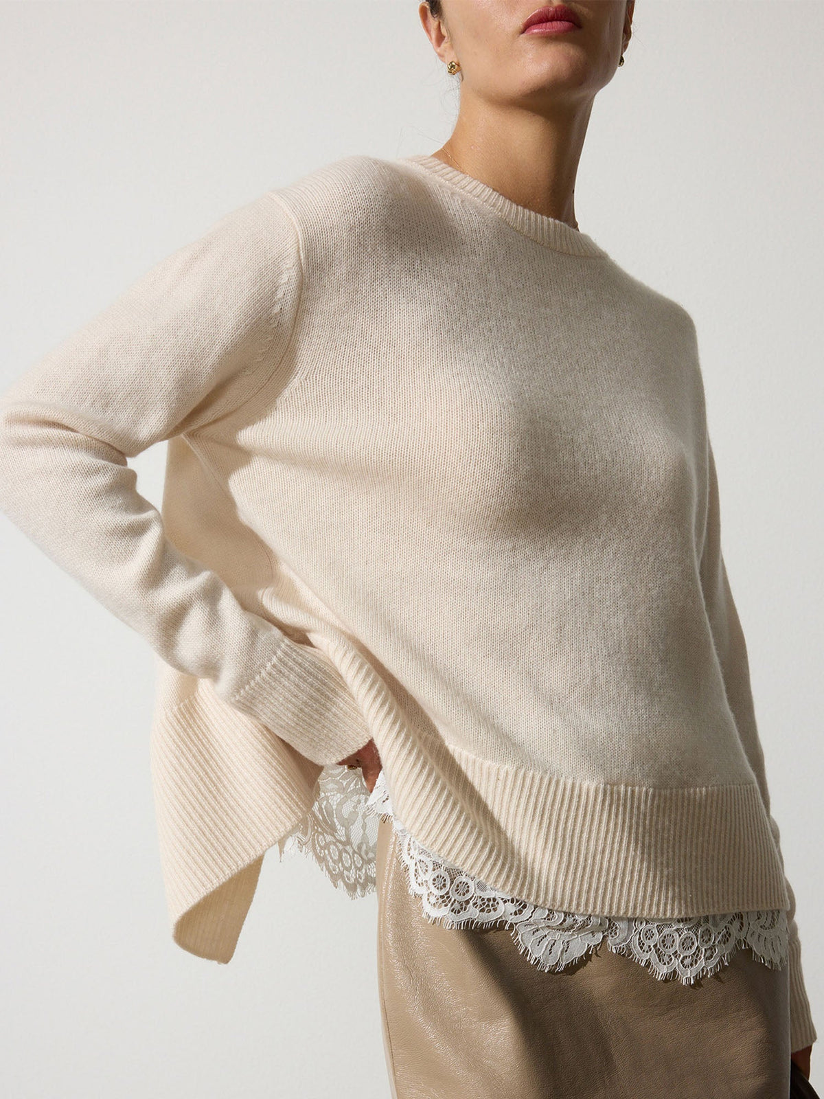 The marte lace looker
