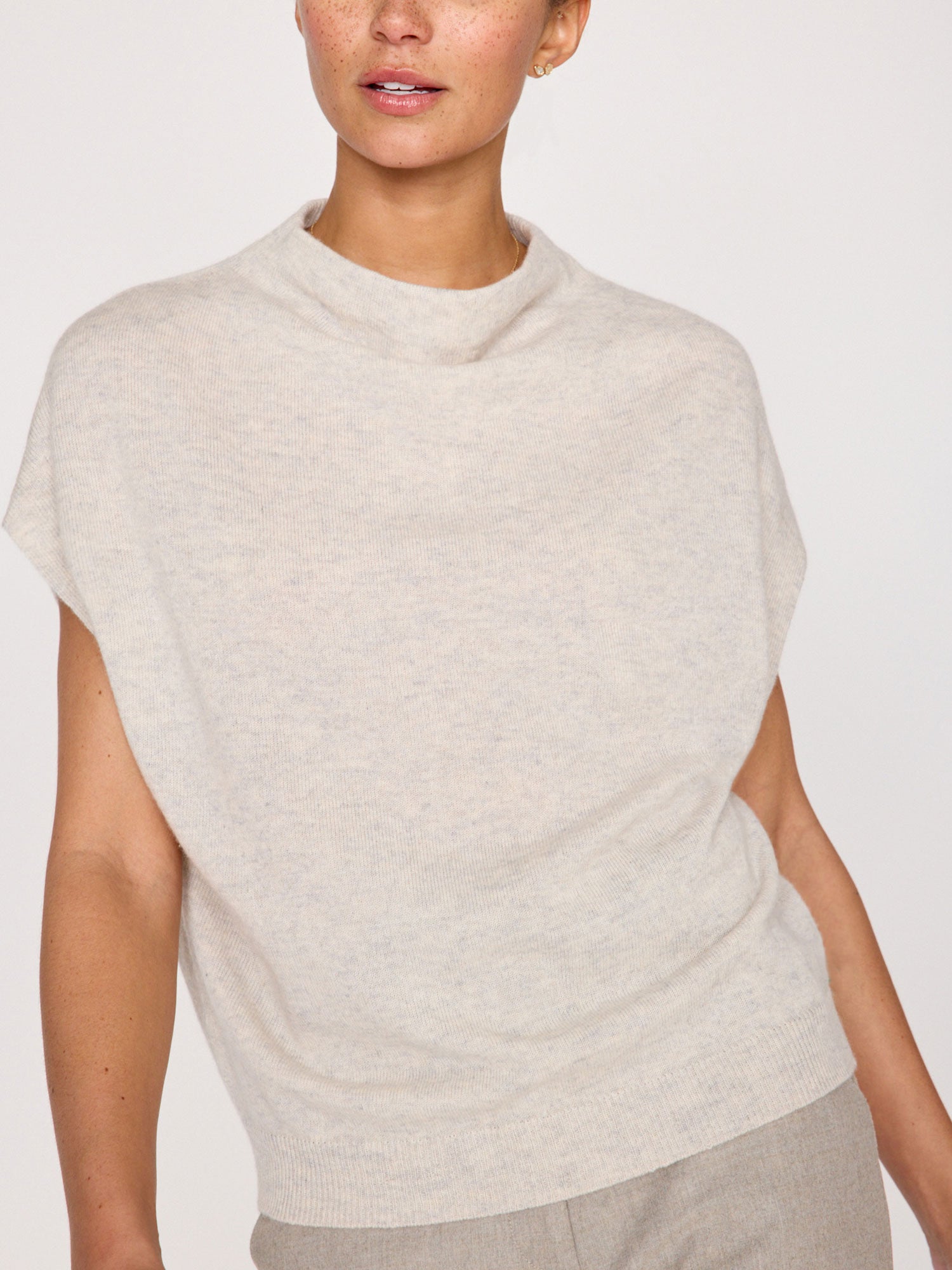 The morten funnel neck cashmere top