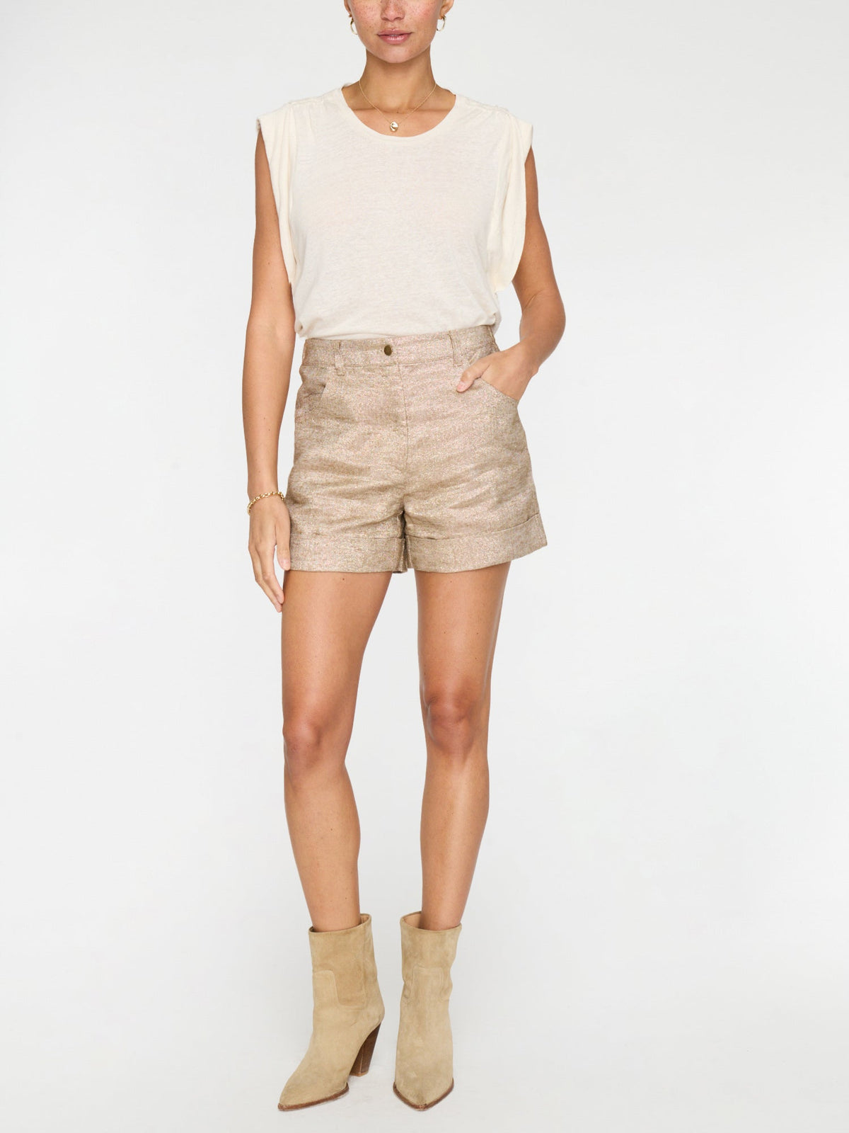 The pippa cuffed short