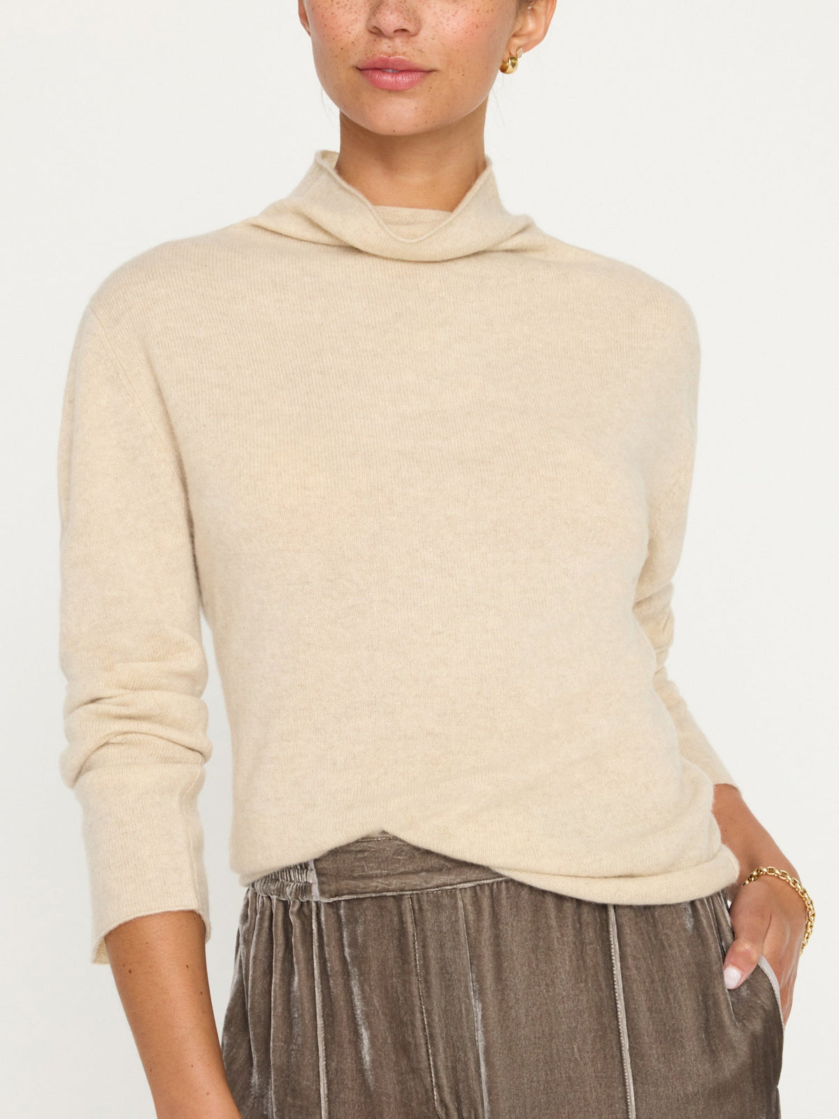 The rhone relaxed funnel cashmere sweater