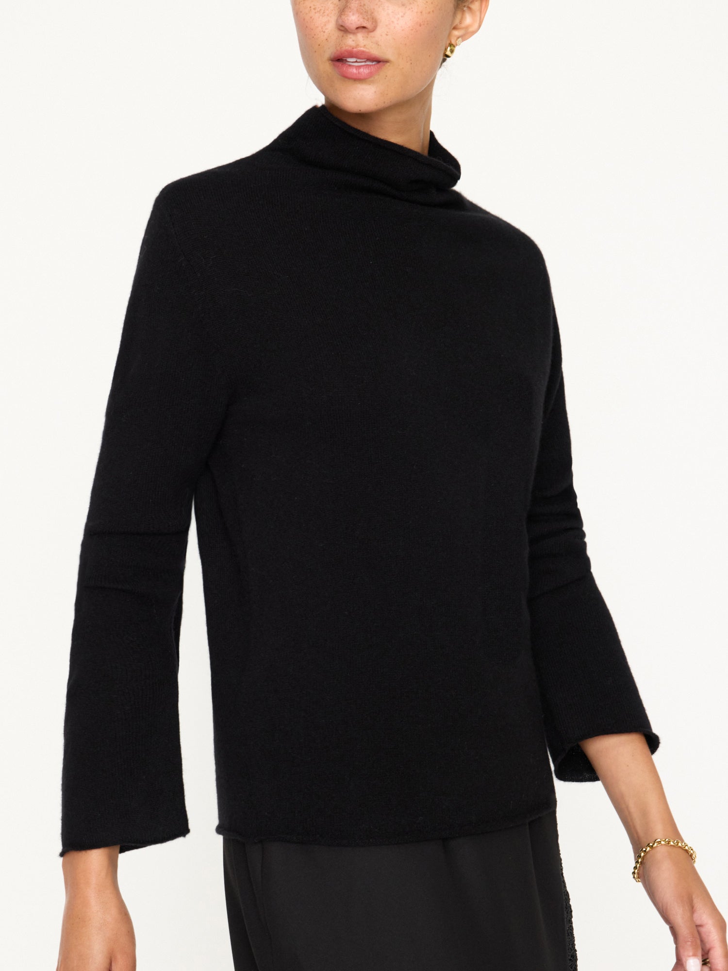 The rhone relaxed funnel cashmere sweater