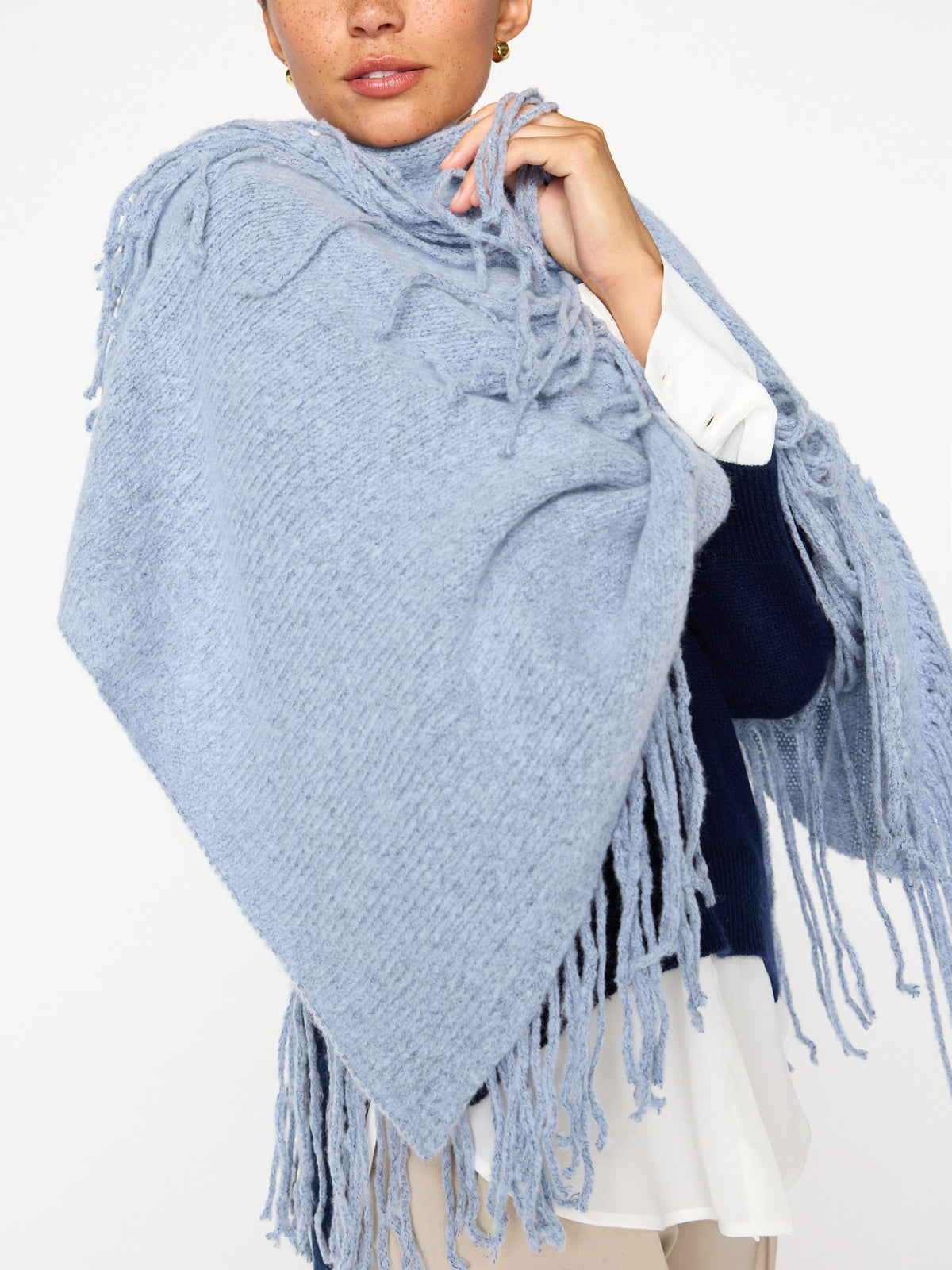 The thela fringe wrap