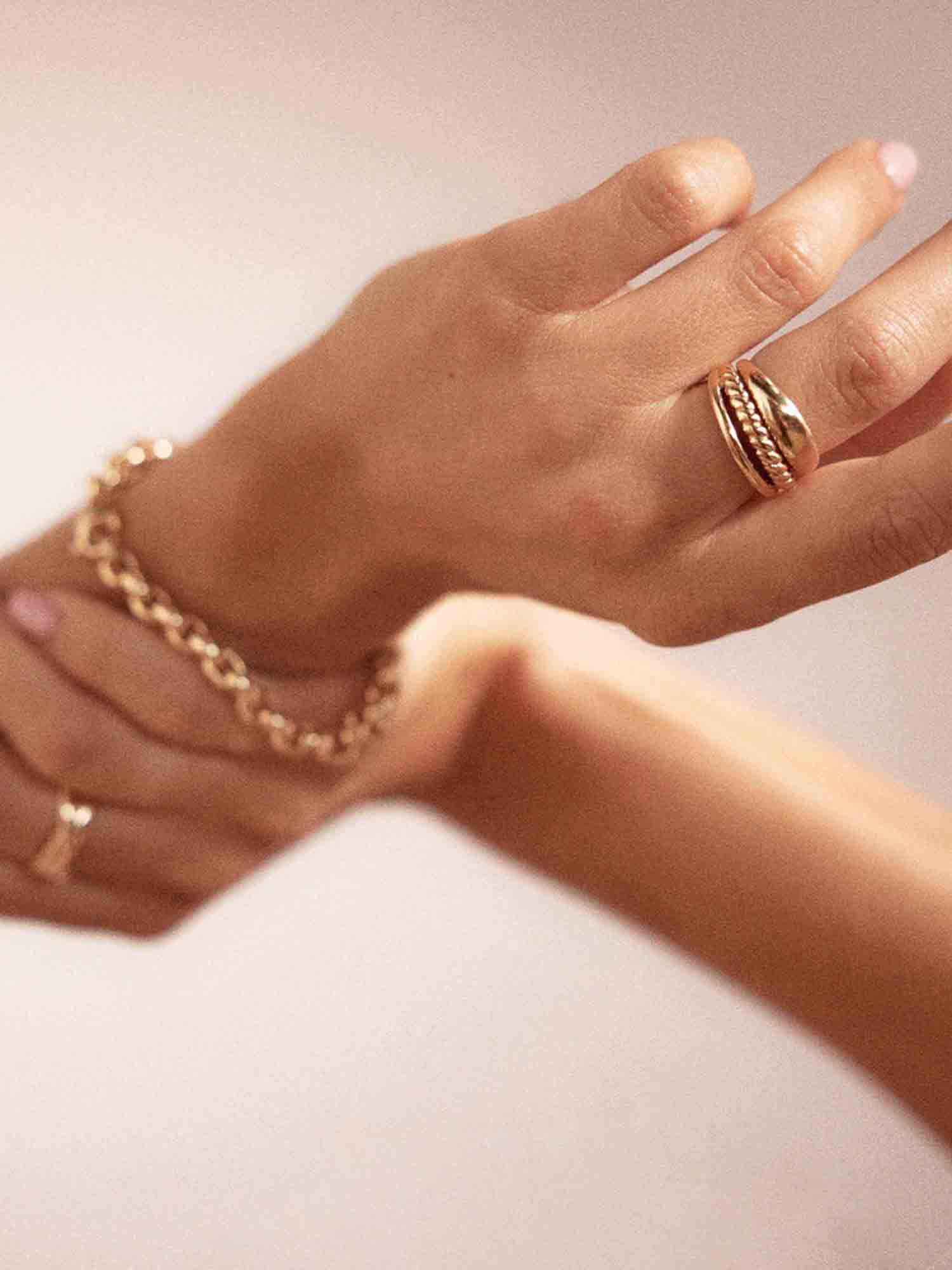 Anillo Iconics dúo oro amarillo