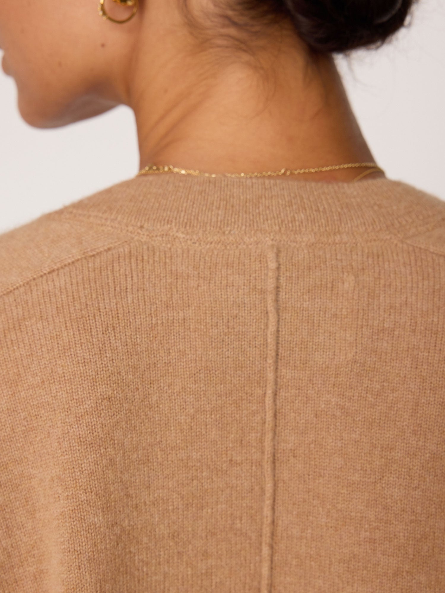 The leia vee cashmere sweater