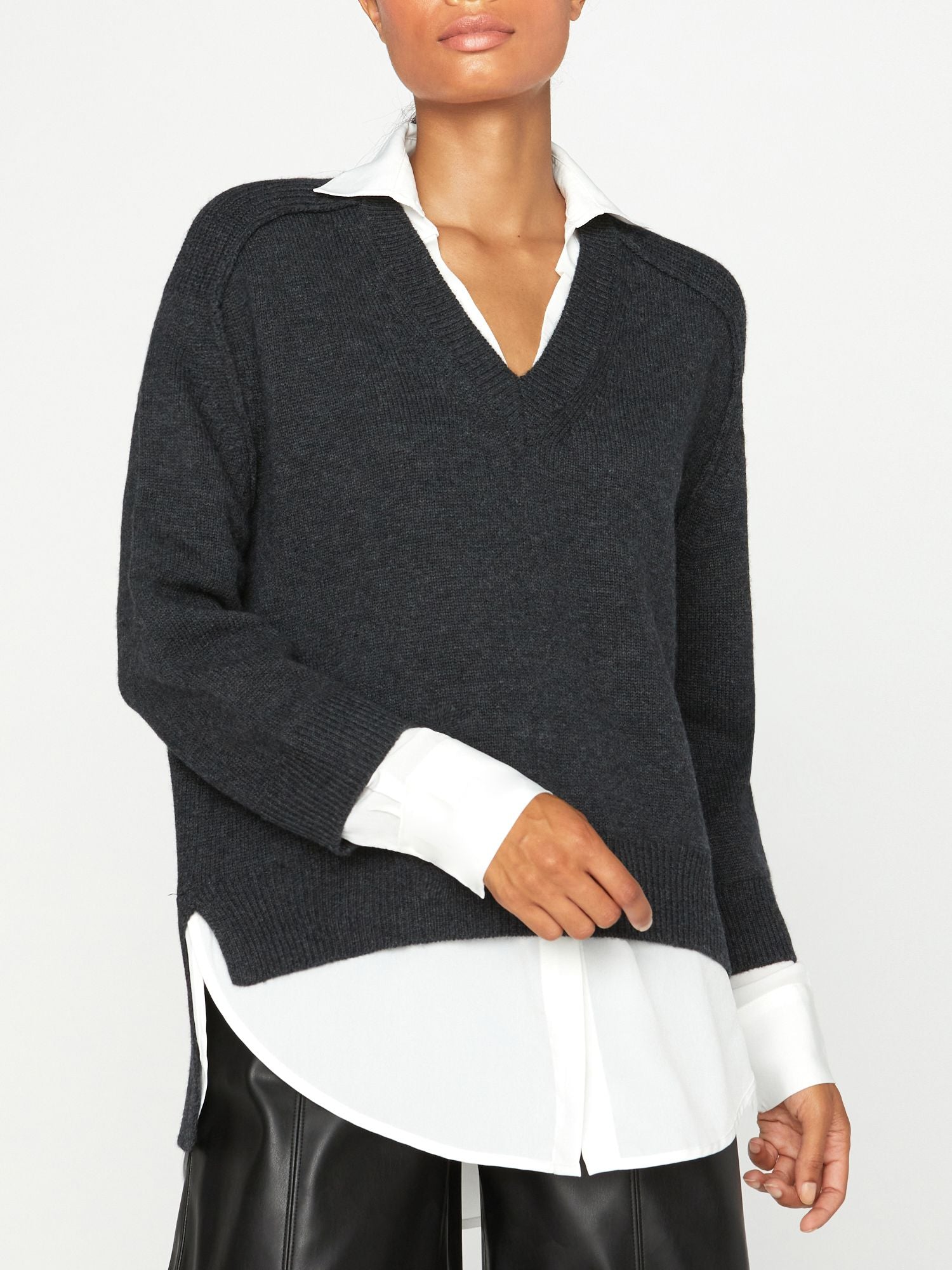 La camiseta de tirantes con cuello de pico de Looker