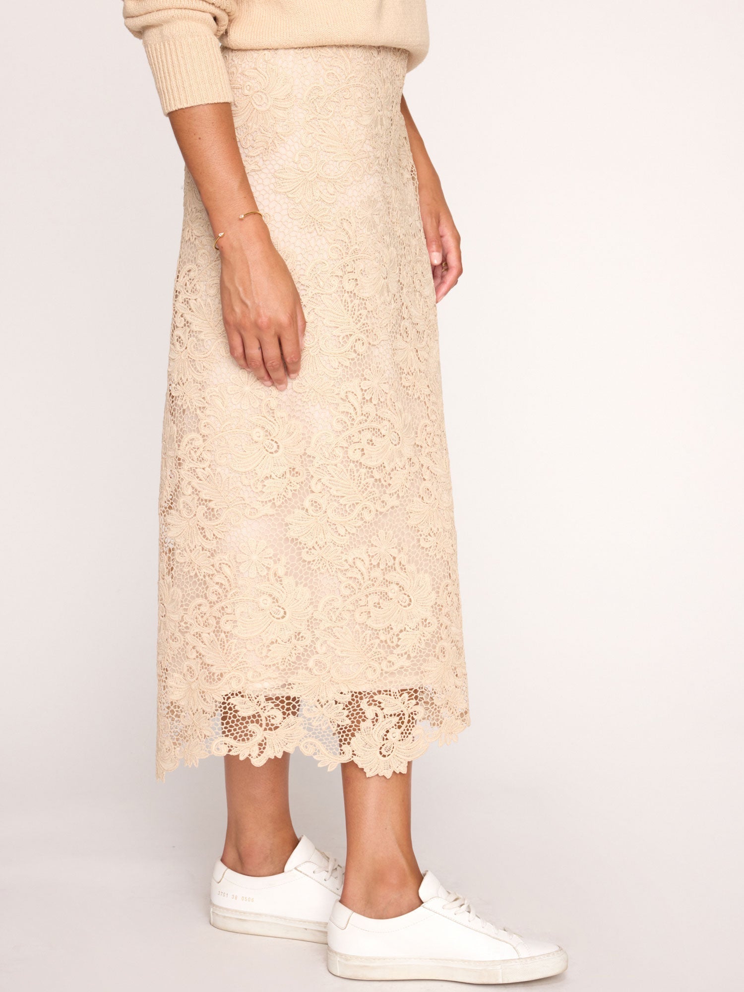 The mara lace skirt