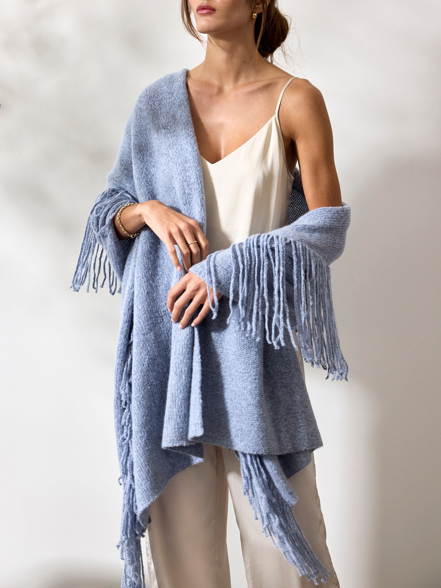 The thela fringe wrap