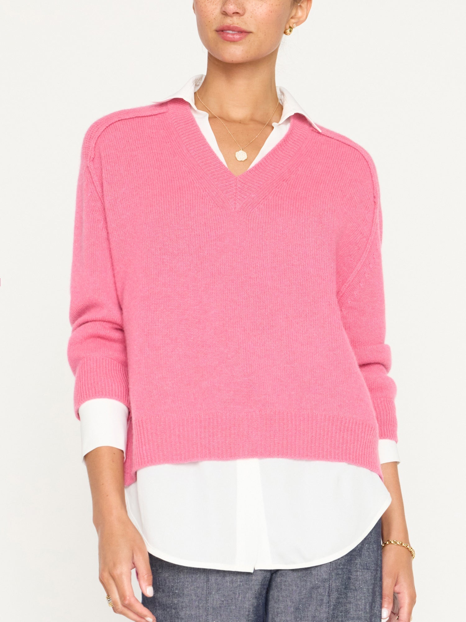 El top con escote de pico y capas Looker